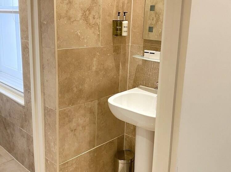 호텔 The Bear & Swan