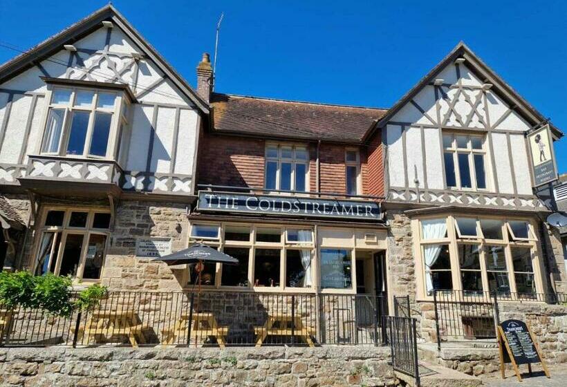 酒店 The Coldstreamer Inn