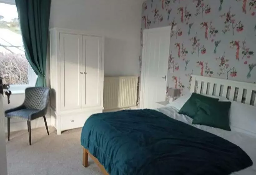 酒店 The Coldstreamer Inn