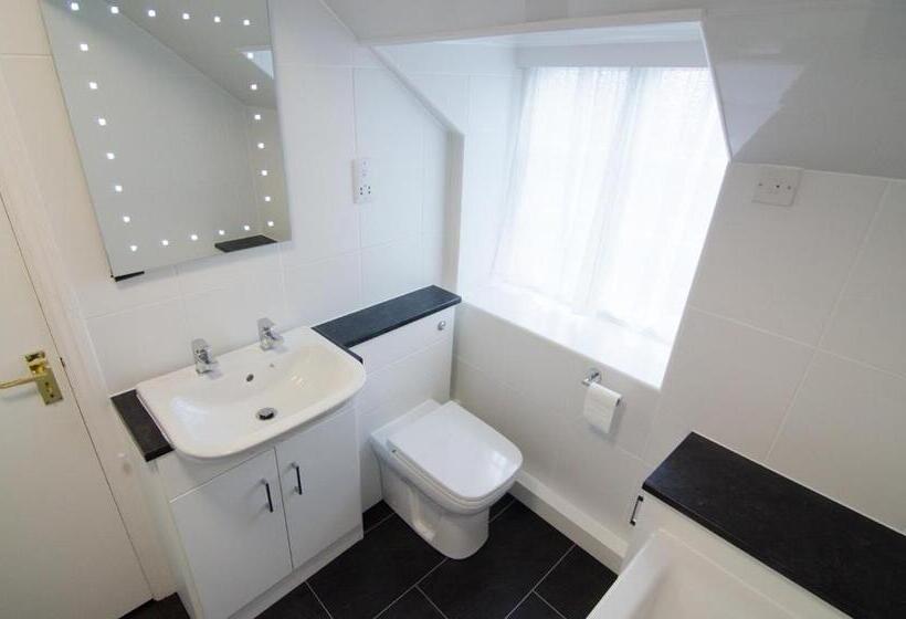 Отель Ellerby Country Inn