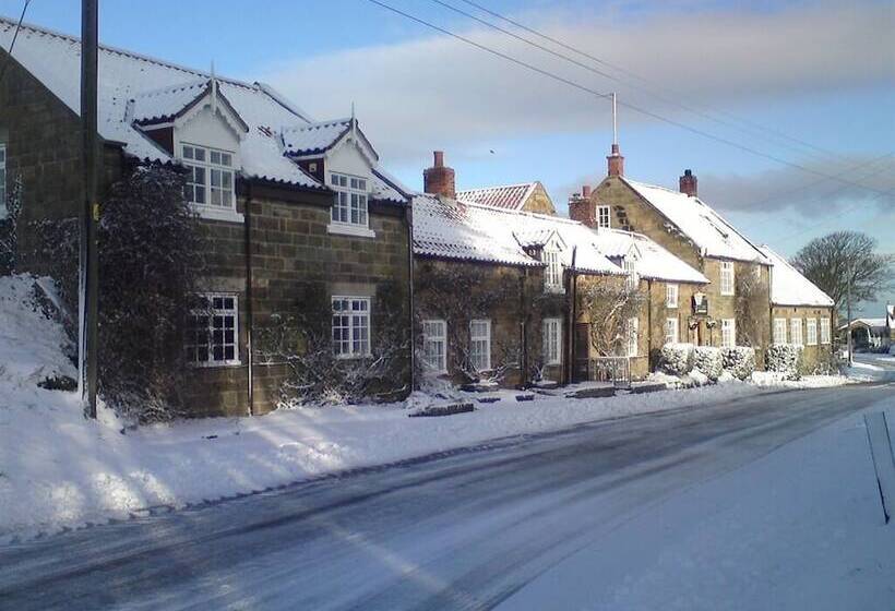 Отель Ellerby Country Inn