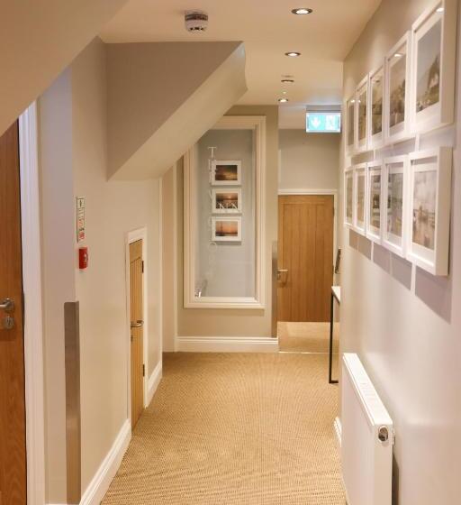 Отель The Victory At Mersea