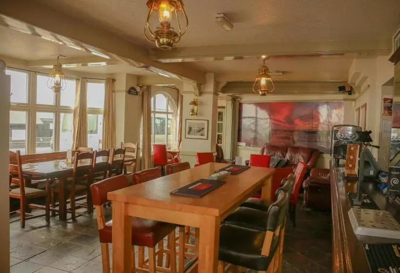 Отель The Victory At Mersea