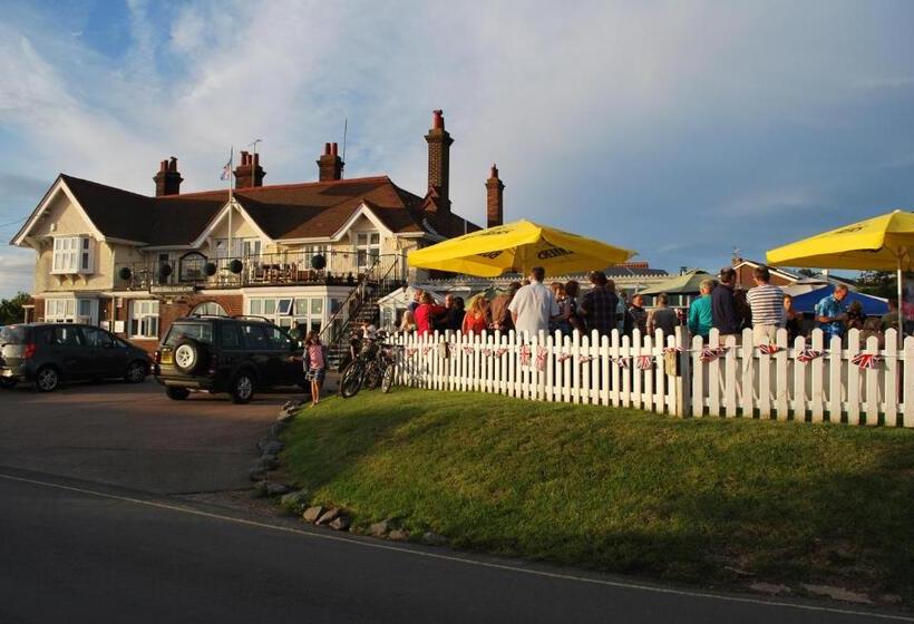 Отель The Victory At Mersea