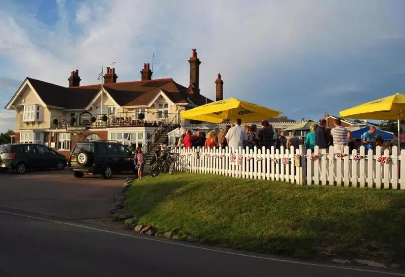 Отель The Victory At Mersea