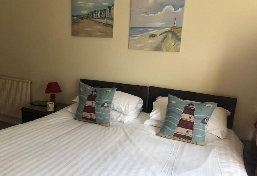 בית מלון כפרי The Woodhouse