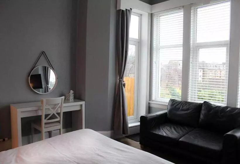 ホテル The Woodhouse