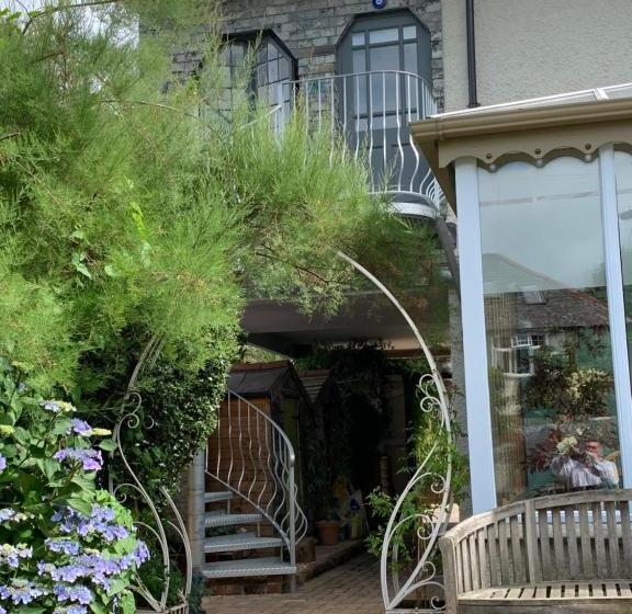 膳宿费 Bradleigh Lodge