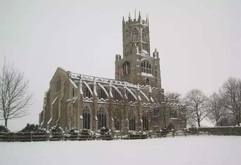 펜션 Castle Farm Guest House