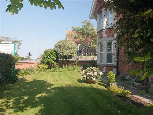 بنسيون Caythorpe House