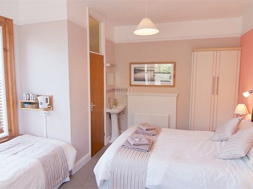 بنسيون Caythorpe House