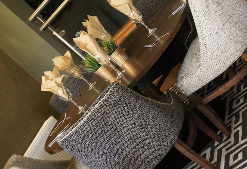 Пансион Canavans