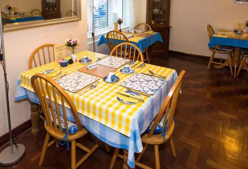 Пансион Little Harbour Guesthouse