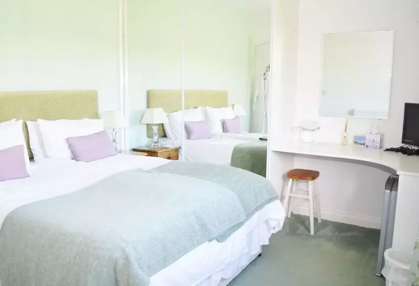 Quixhill  Denstone  Dove Meadow B & B