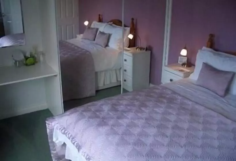 Quixhill  Denstone  Dove Meadow B & B