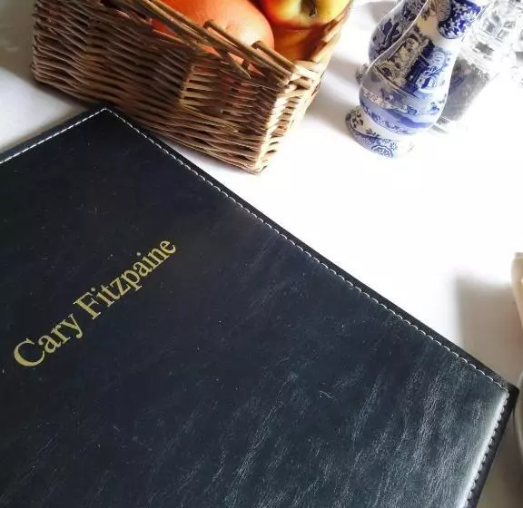 ベッドアンドブレックファースト Cary Fitzpaine House