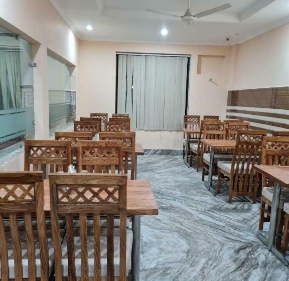 Broadway Katra By Geetanjali Group Of Hotels