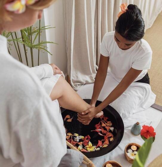 هتل Aqua Boutique