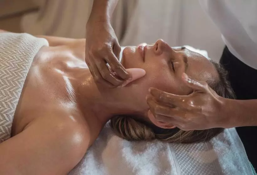 هتل Aqua Boutique