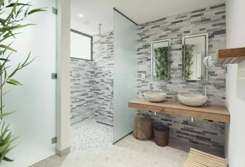 هتل Aqua Boutique