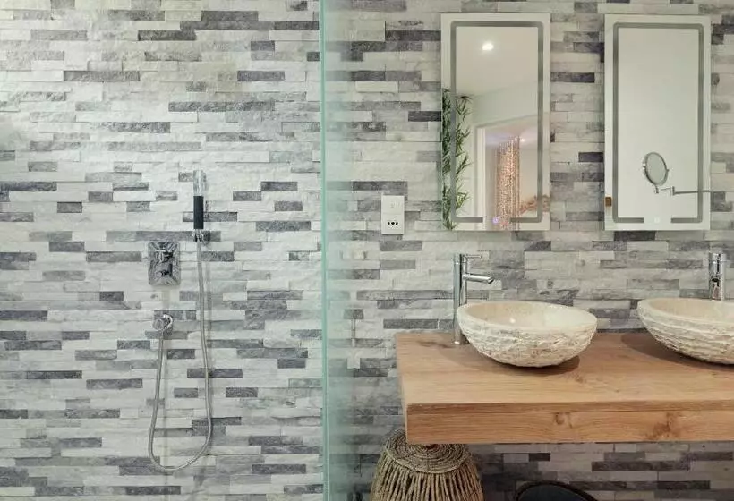 هتل Aqua Boutique