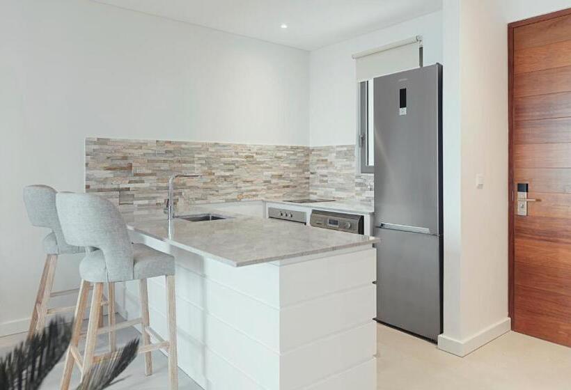 هتل Aqua Boutique