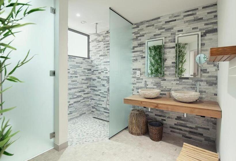 هتل Aqua Boutique