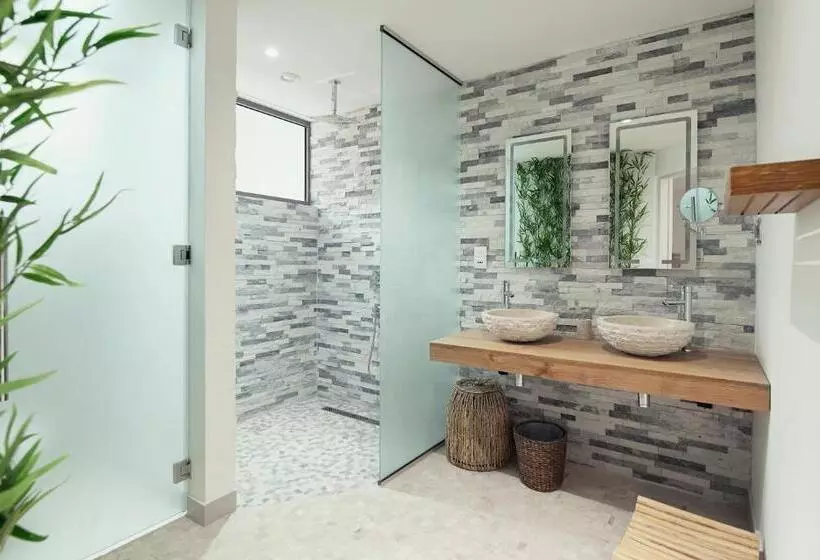 هتل Aqua Boutique