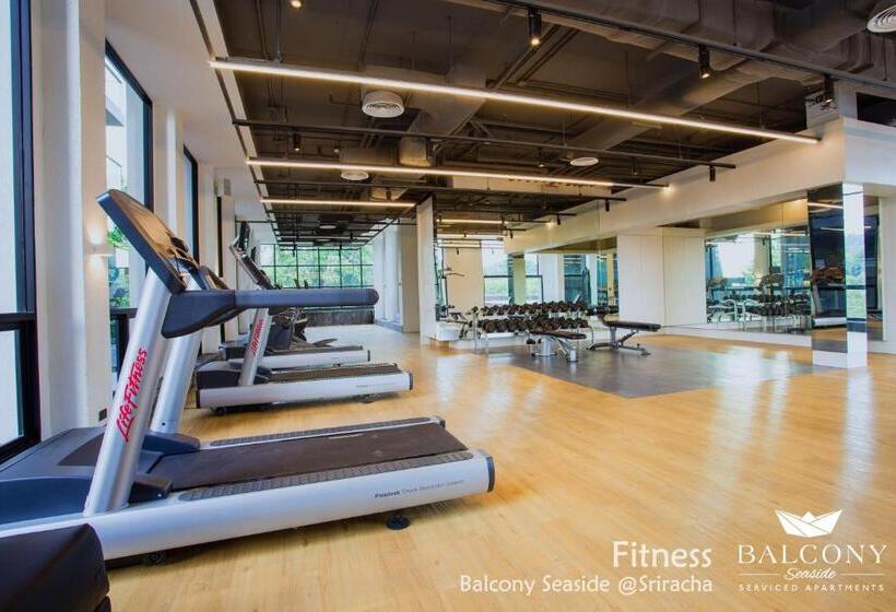 Balcony Seaside Sriracha Hotel & Serviced Apartments