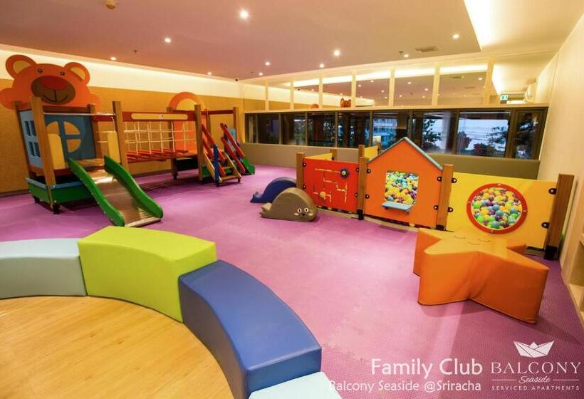 Balcony Seaside Sriracha Hotel & Serviced Apartments