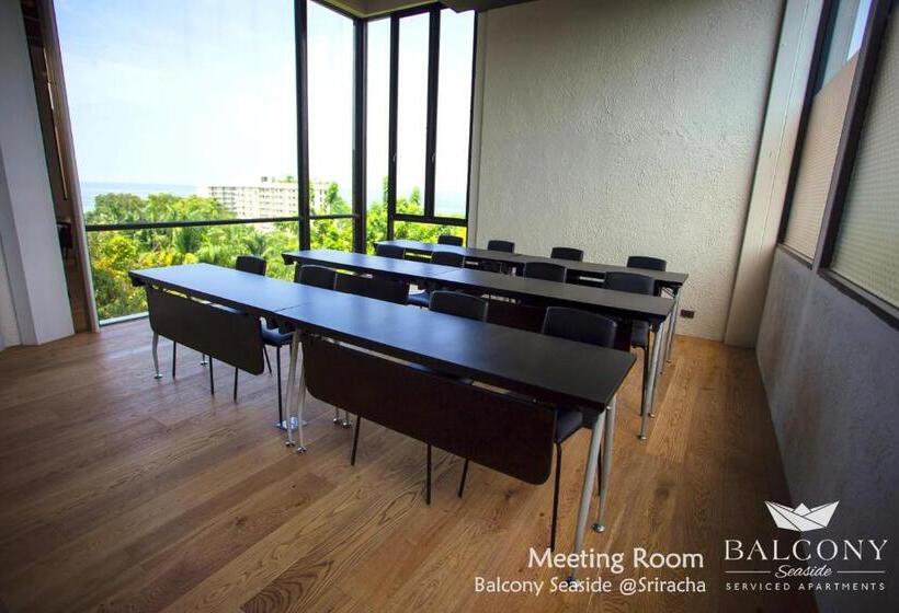 Balcony Seaside Sriracha Hotel & Serviced Apartments