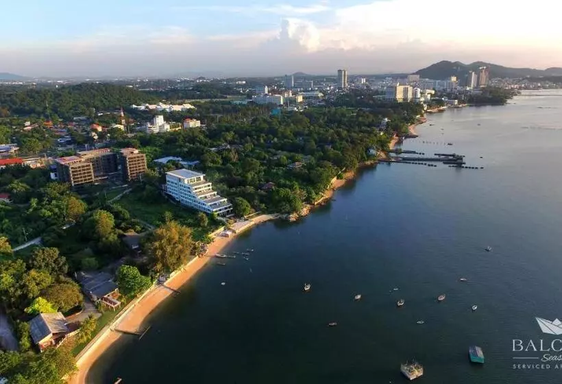 Balcony Seaside Sriracha Hotel & Serviced Apartments