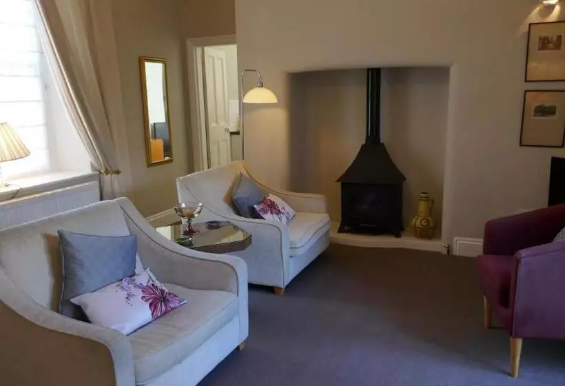 Bed and Breakfast Kerrington House