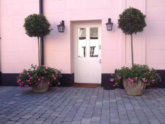 Bed and Breakfast Syon House