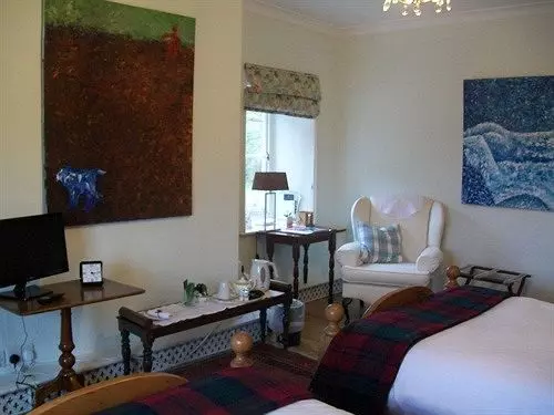 تختخواب و صبحانه Brant House