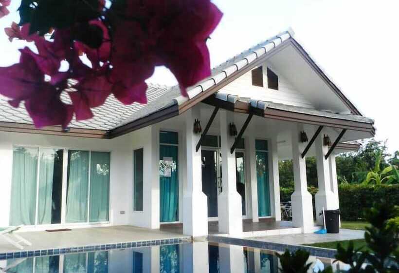 Cha Am Pool Villa
