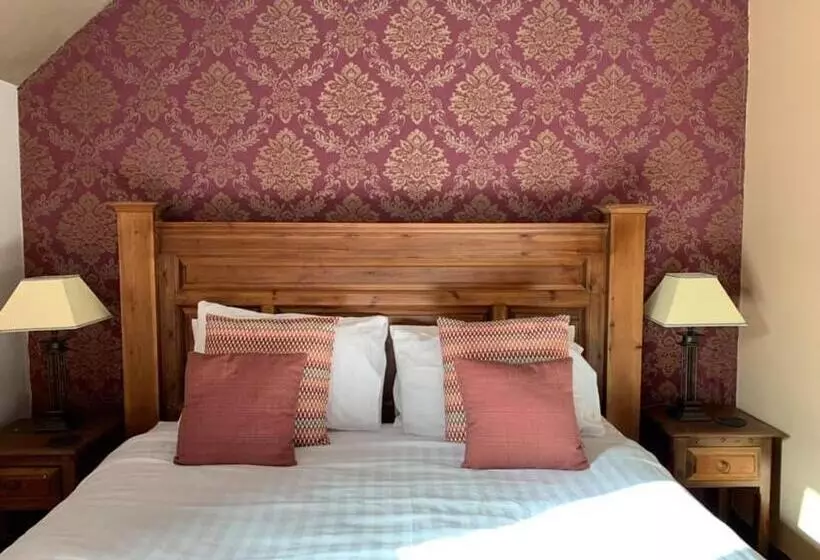 هتل Achray House Restaurant With Rooms