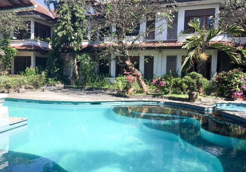 Отель Bali Sari