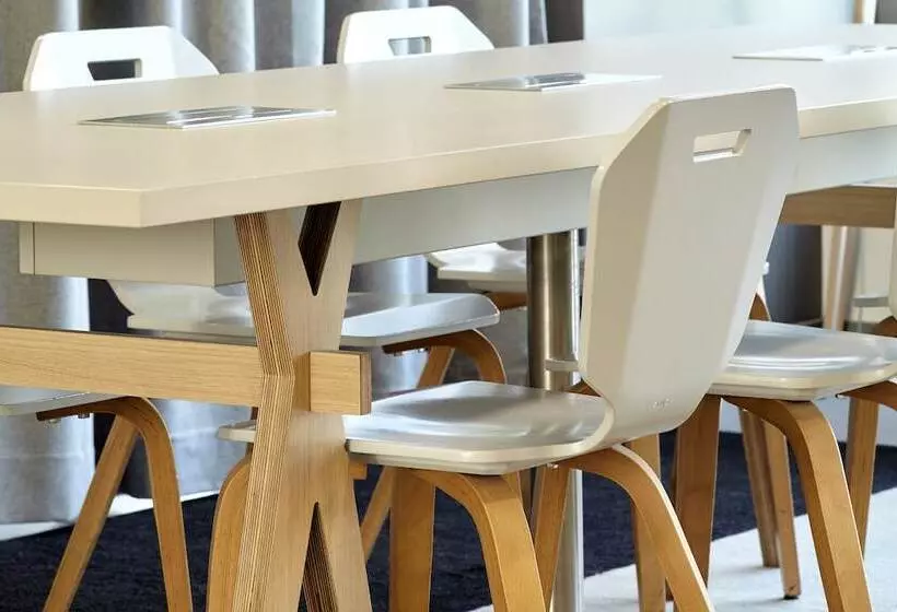 B&b Hotel Maubeuge Louvroil