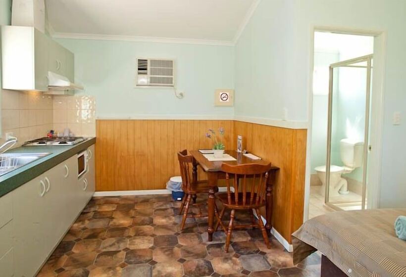 酒店 Coalmine Beach Holiday Park