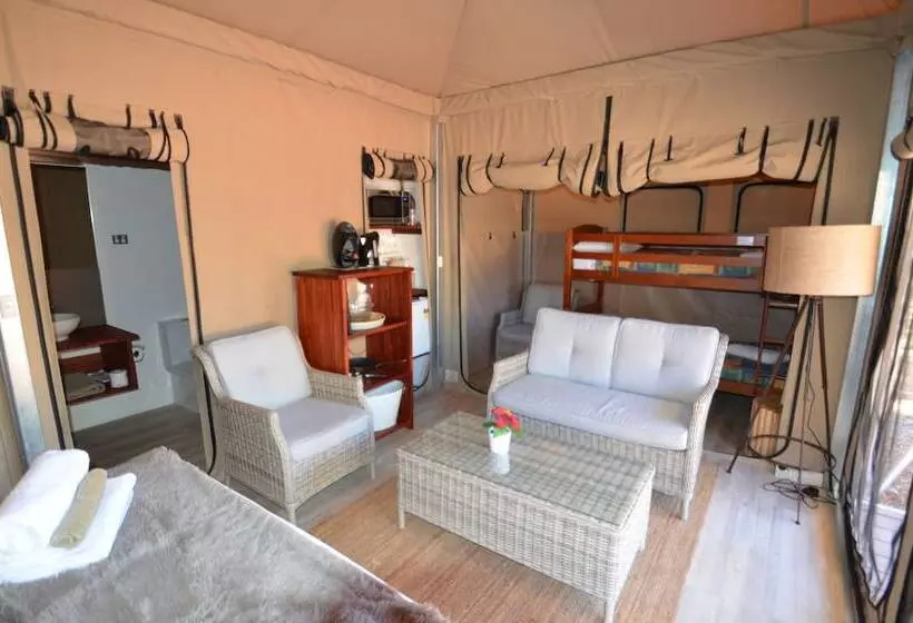 فندق Coalmine Beach Holiday Park