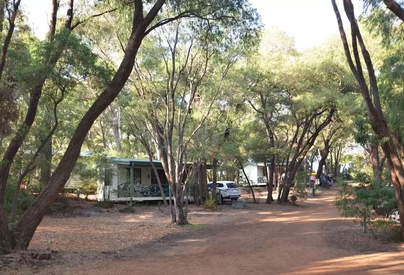 فندق Coalmine Beach Holiday Park