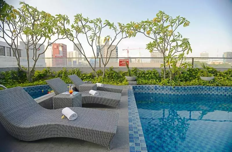 Crown Prince Hotel Surabaya Managed By Midtown Indonesia