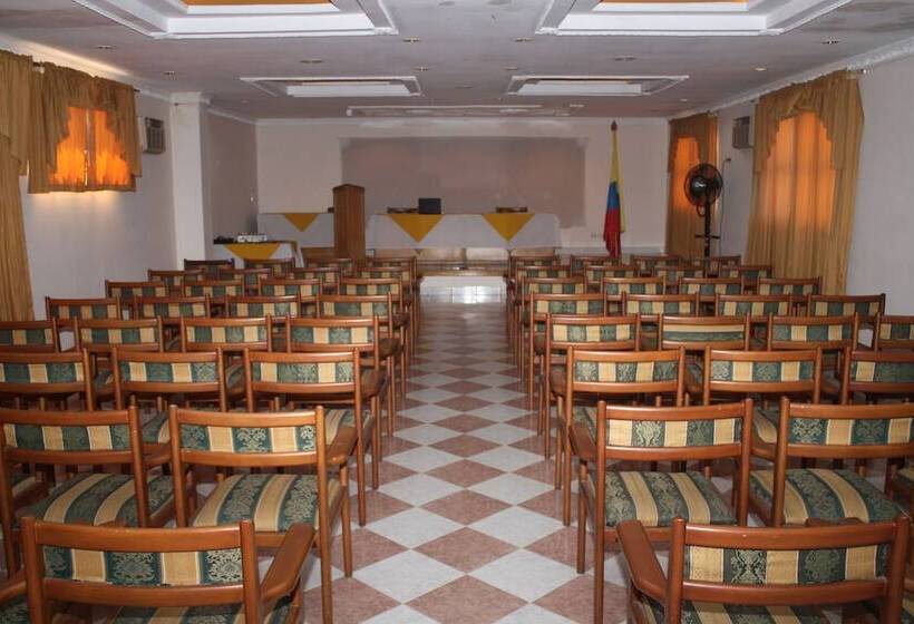 Отель Diamante Melgar