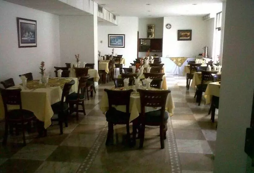 Отель Diamante Melgar