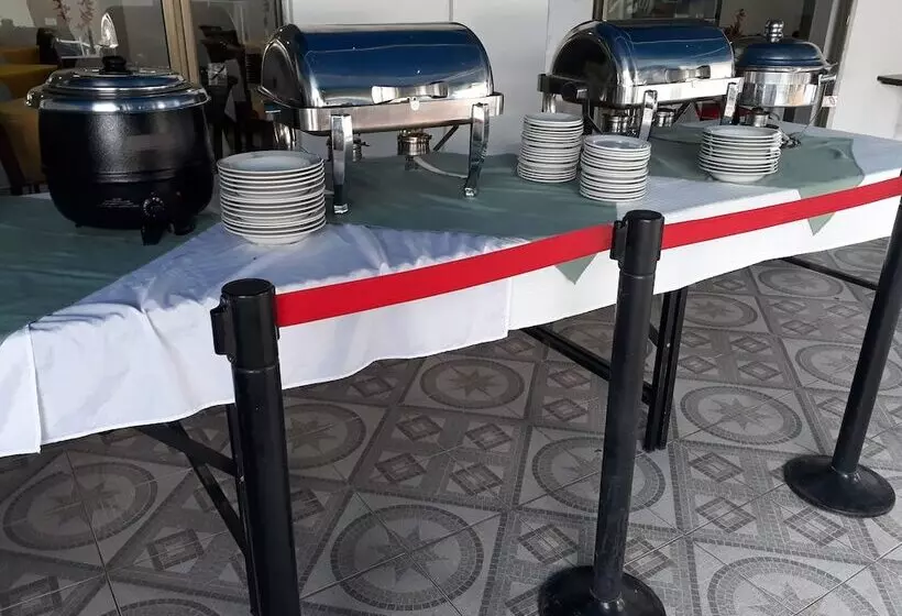 Отель Diamante Melgar