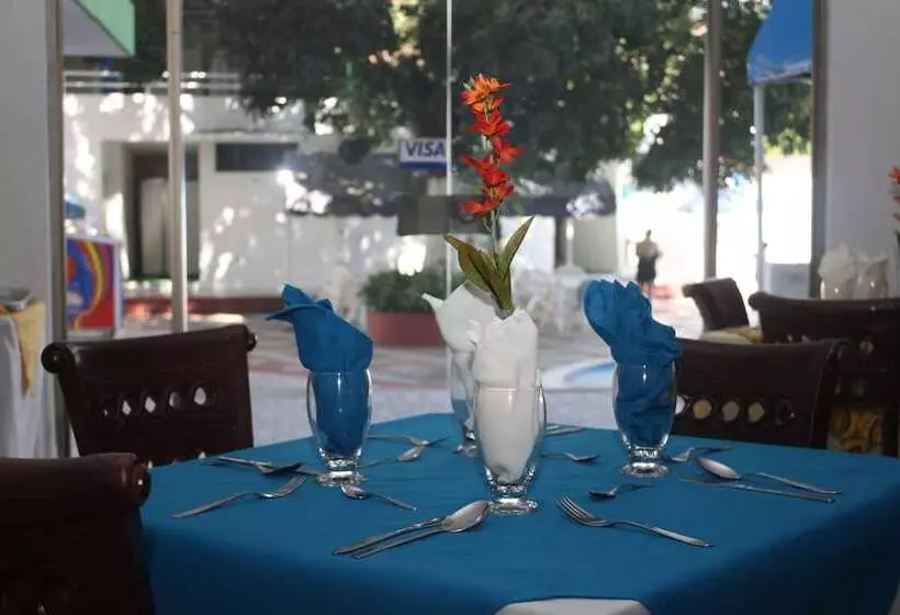 Отель Diamante Melgar