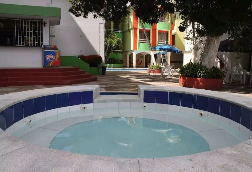 Отель Diamante Melgar