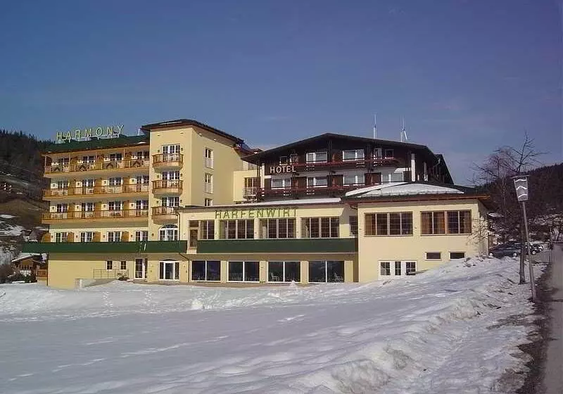 Отель Harfenwirt