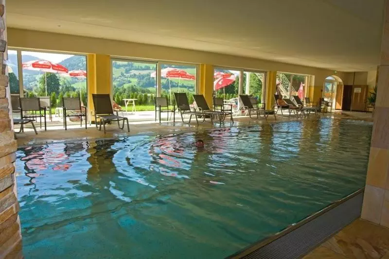 Отель Harfenwirt